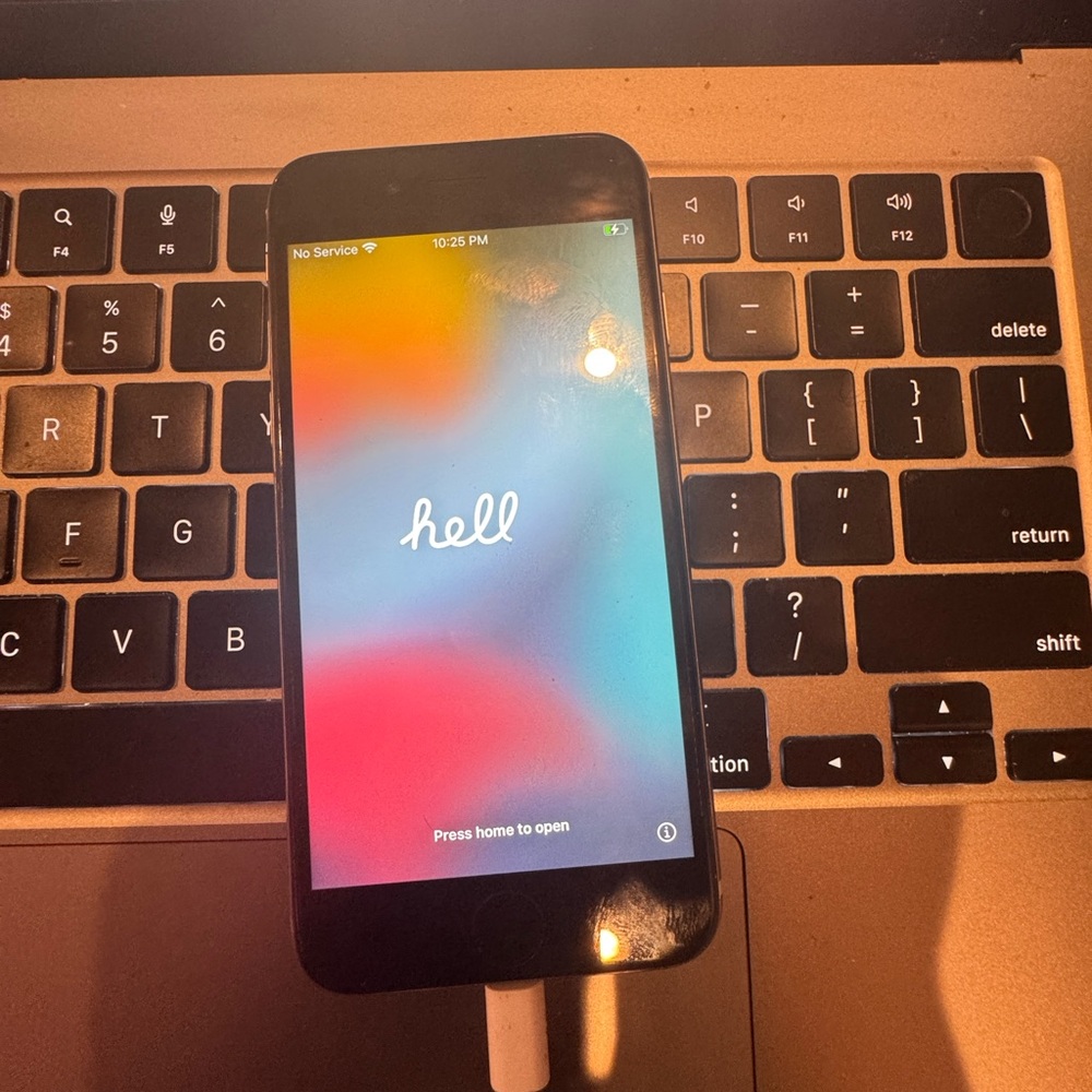 Apple iPhone S, read description